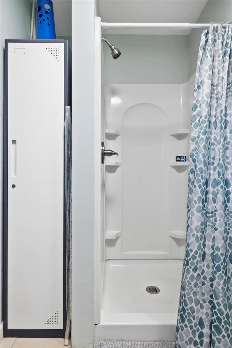Egrets Den - Cozy With Centrally Located In Charming Oakland Park Guest house *